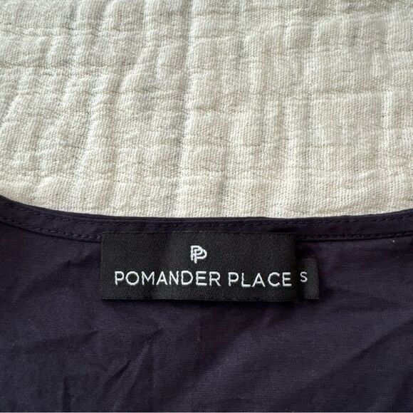 Tuckernuck Pomander Place Easton Poplin Long Sleeve Blouse Navy Small Preppy - Picture 4 of 8